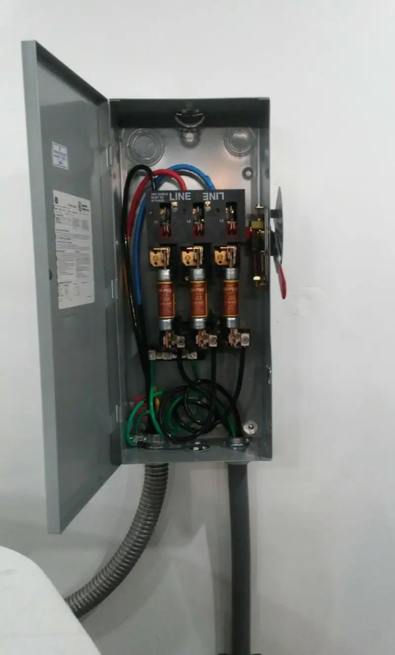 Three-phase disconnect switch installed for Smoke Detector Installation in Sellersburg